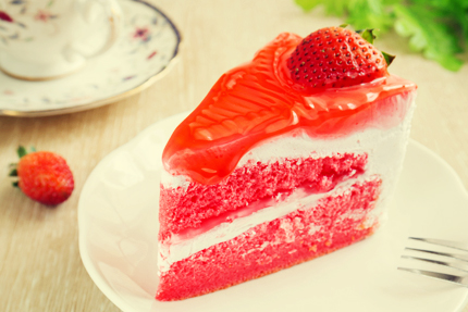 کیک توت‌فرنگی / Strawberry Cake
